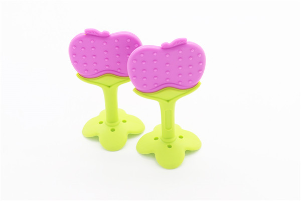 嬰兒牙膠產(chǎn)生刺鼻膠味兒，導(dǎo)致氣味的主要原因您知道嗎